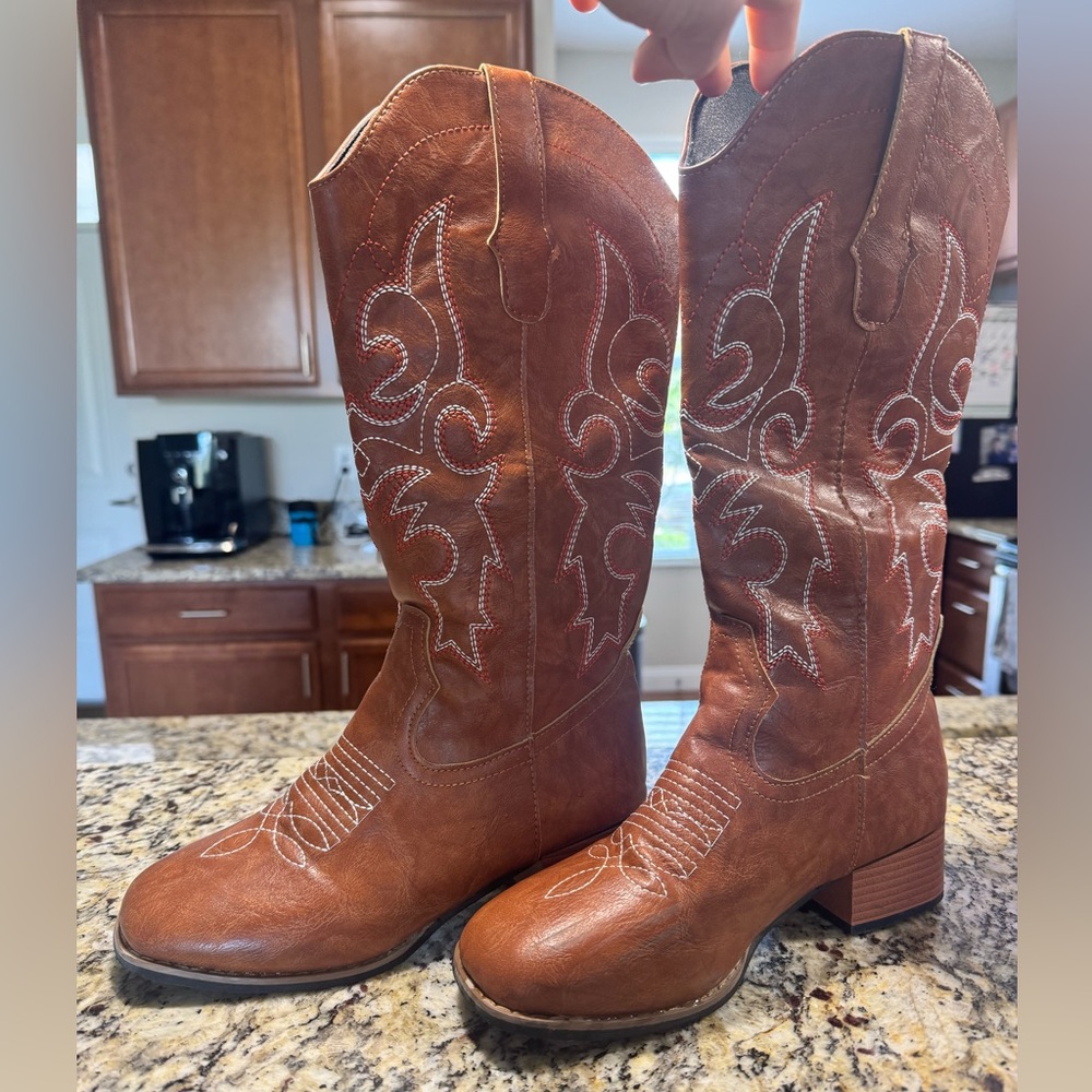 Elegant Brown Western Heeled Boots
